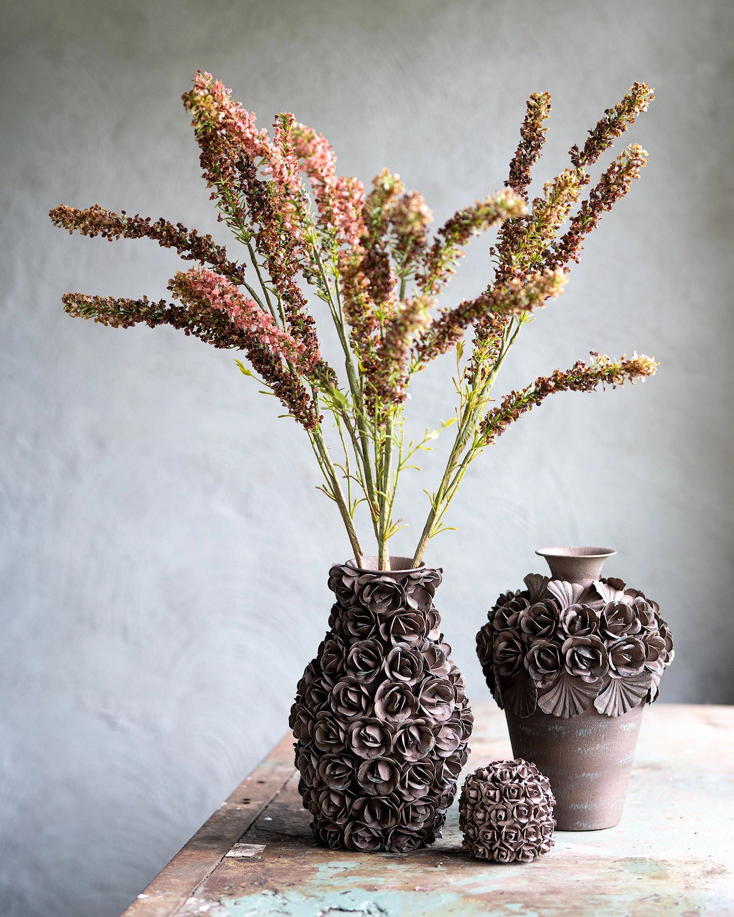 Dekorativ Vase Ofelia Blomstrete Brun Ø21x30cm Metall På lager: Uke 38