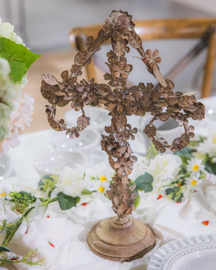 Dekorasjon Midtsommerstång Blomstret Beige 42 cm På lager Mars 2026