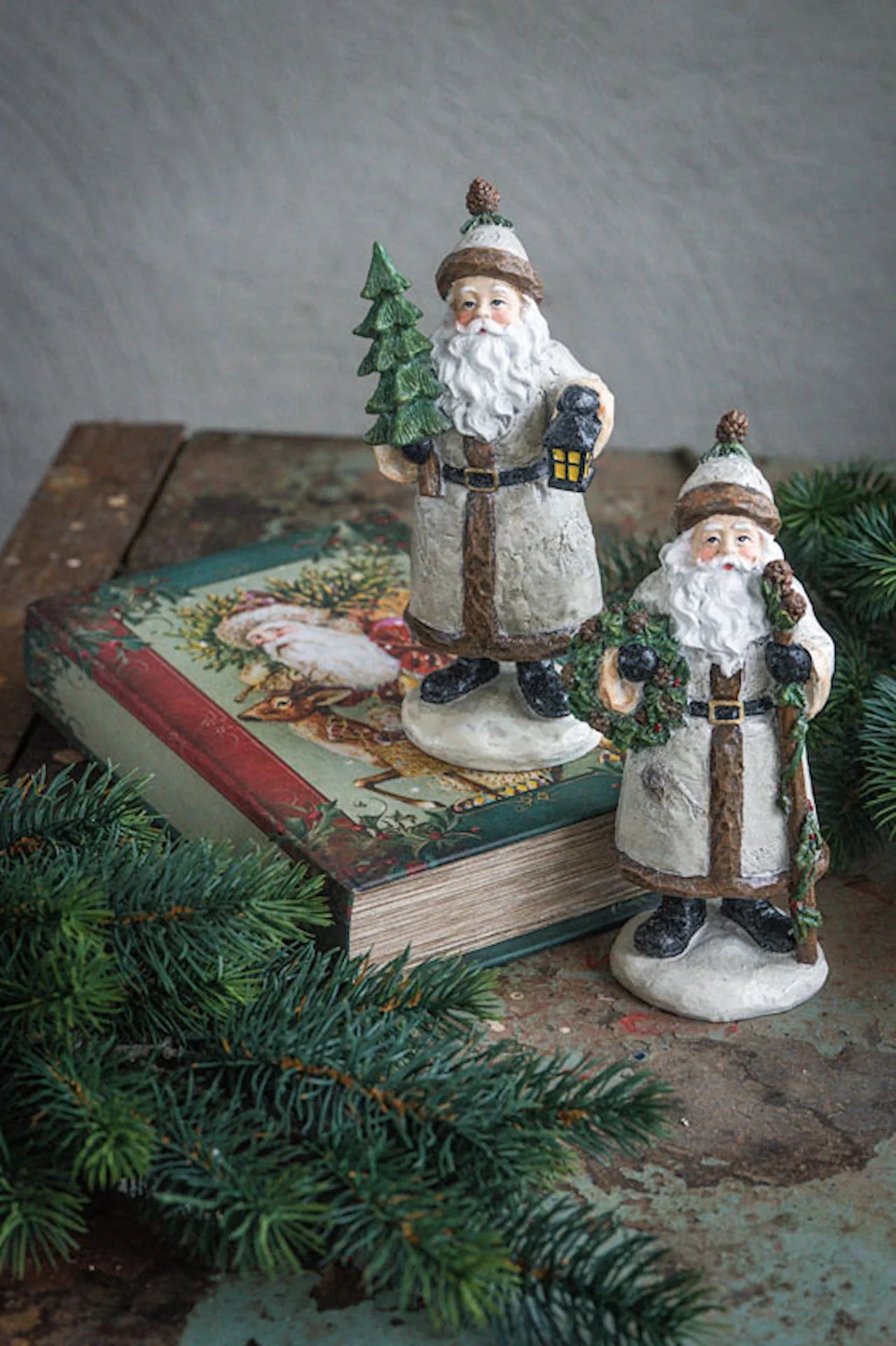 Innendørs julepynt Nisse 2-pakning gran/krans 19 cm