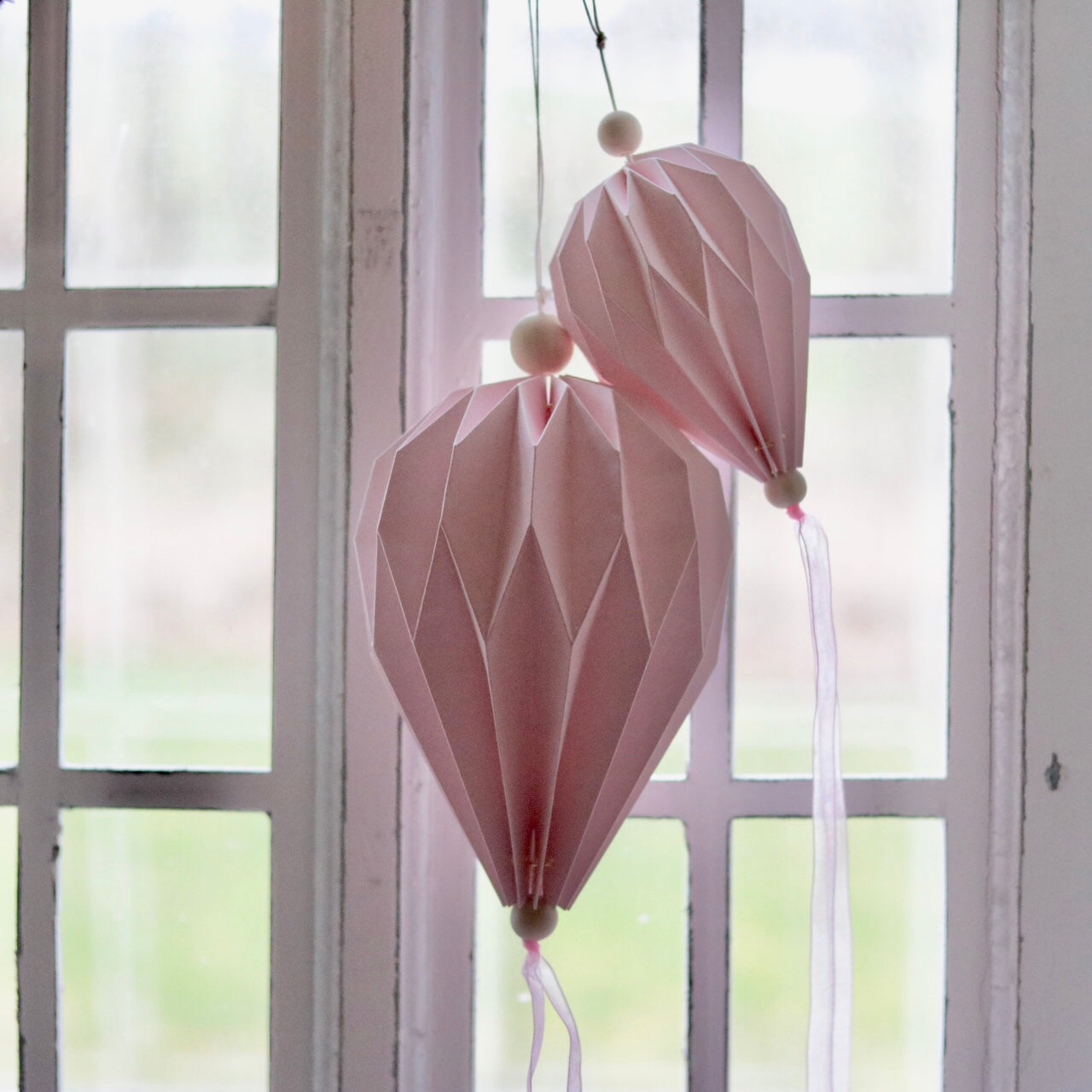 Papirballong med tøyremser 85 cm - lyserosa