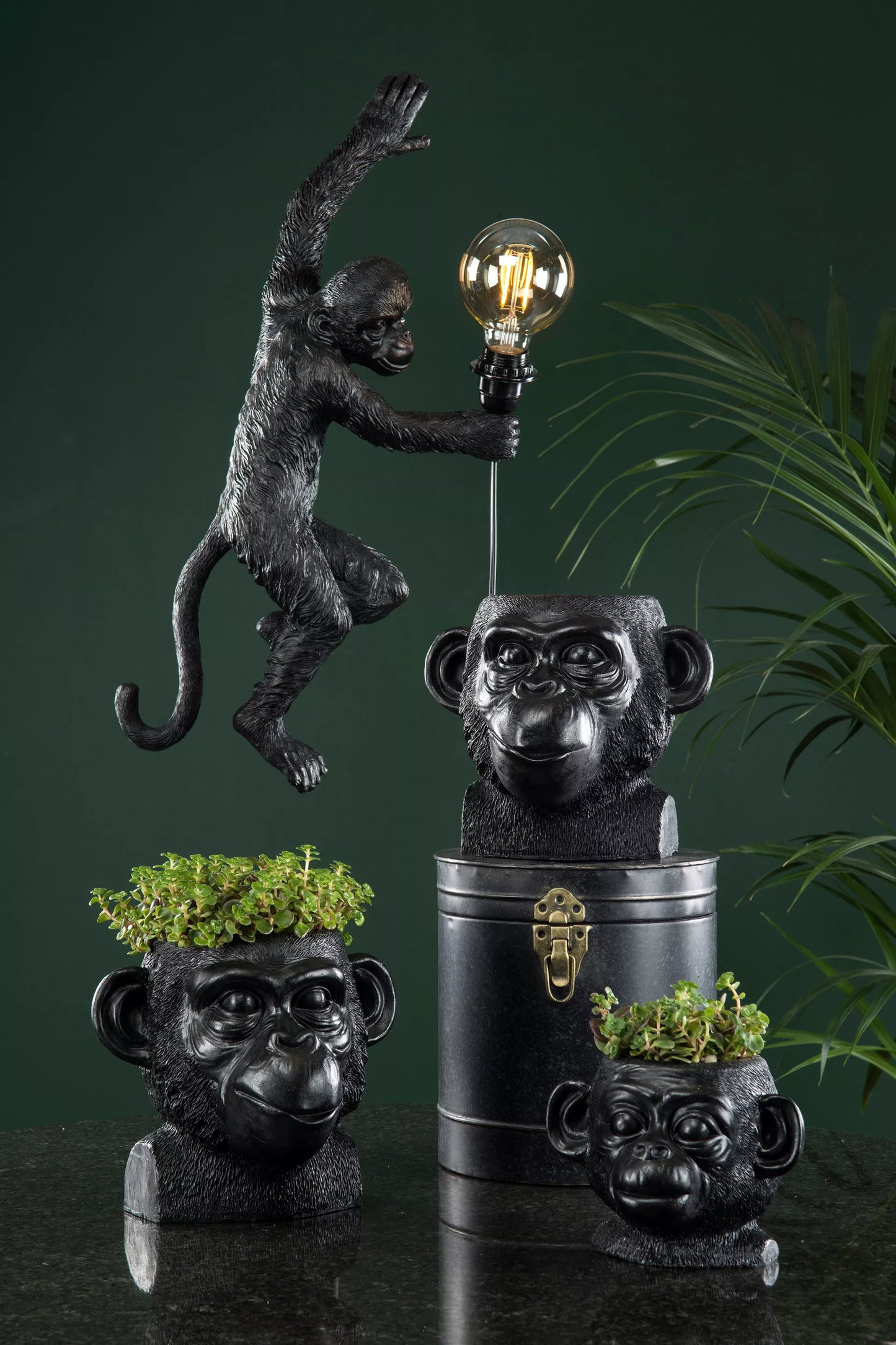 Vegglampe Ape Vegg Svart Poly 26x10x62cm