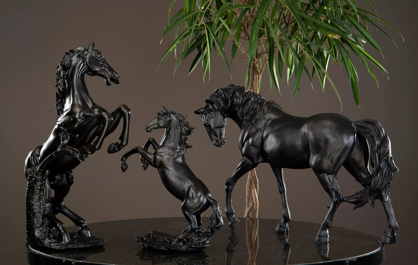 Dekorasjon Dyr Hest steilende Svart Brun Poly 30x13x39cm
