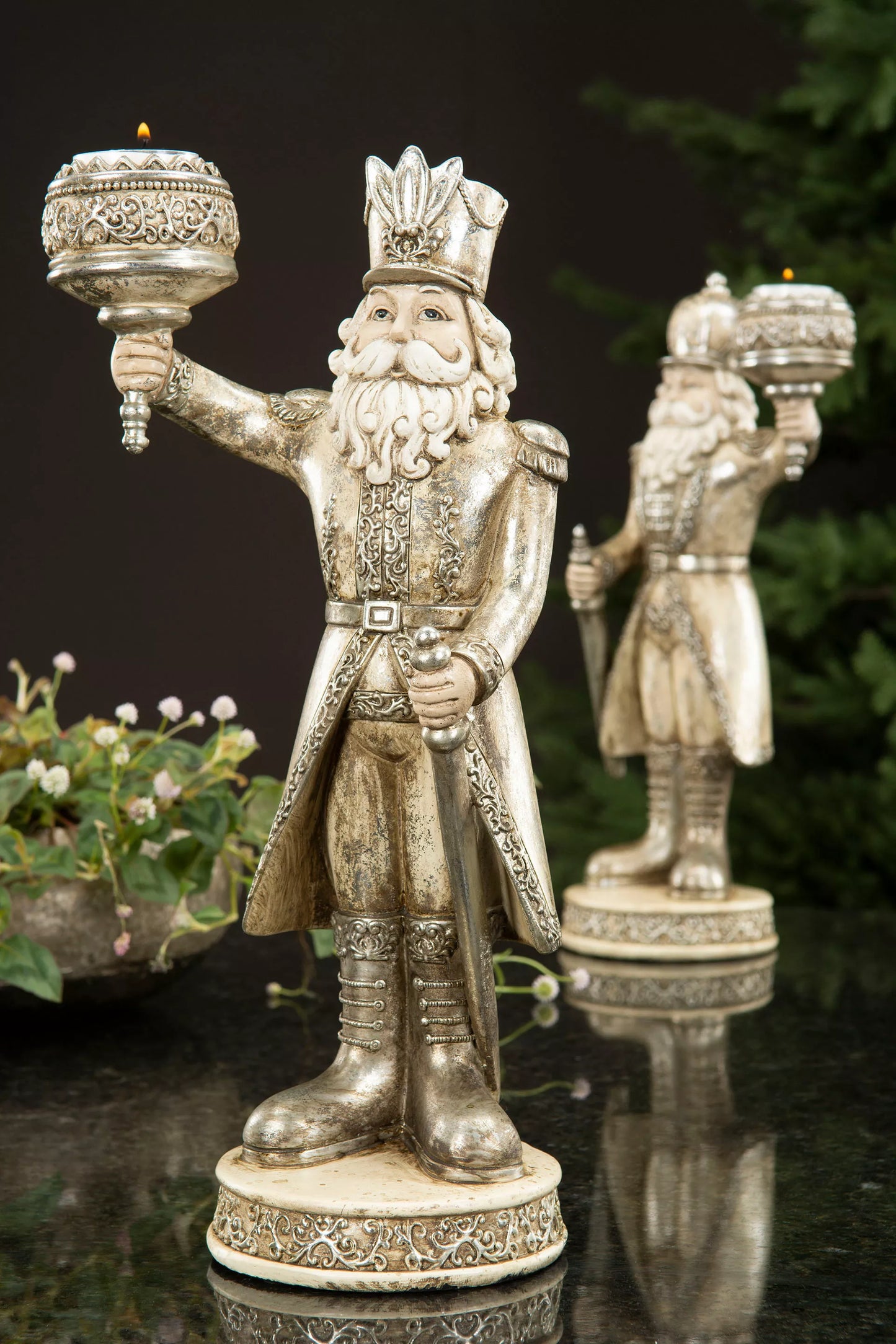 Juledekorasjon Nøtteknekker lysestake Mix Poly 15x10x35cm 2-pack