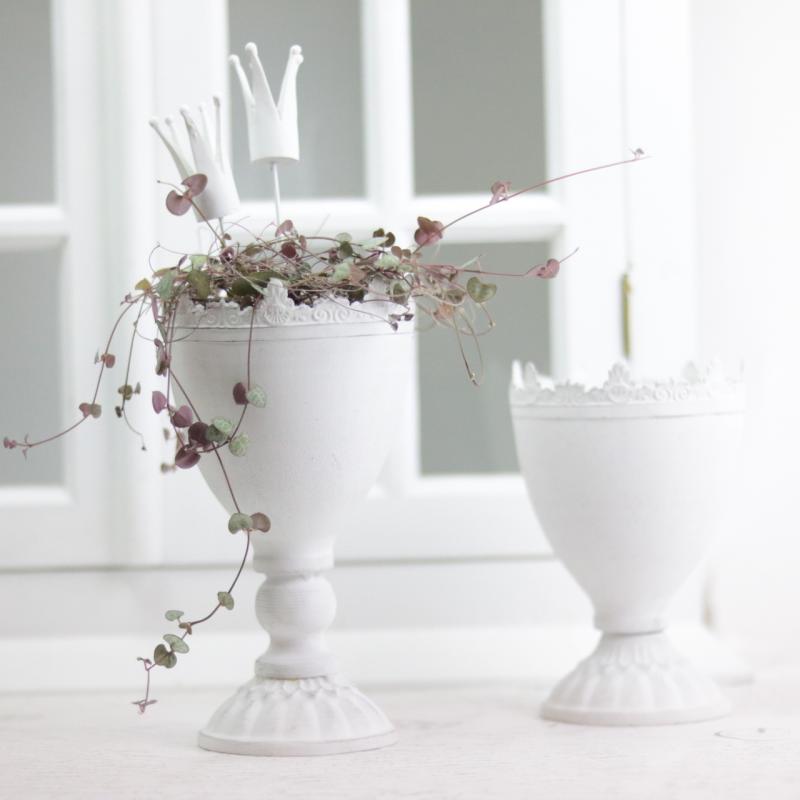 Blomsterpotte Blomsterkrukke krone 18,5 cm Antikkhvit