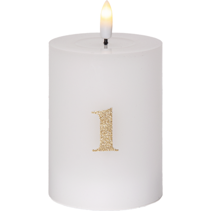 Batteridrevet LED-blokklys 12,5 cm – Advent 1–4 – Hvitt med gullfargede tall