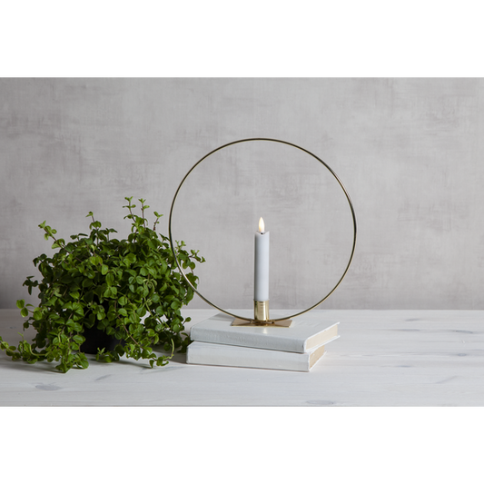 Lysestake stående Ring inkl. LED-lys Messing