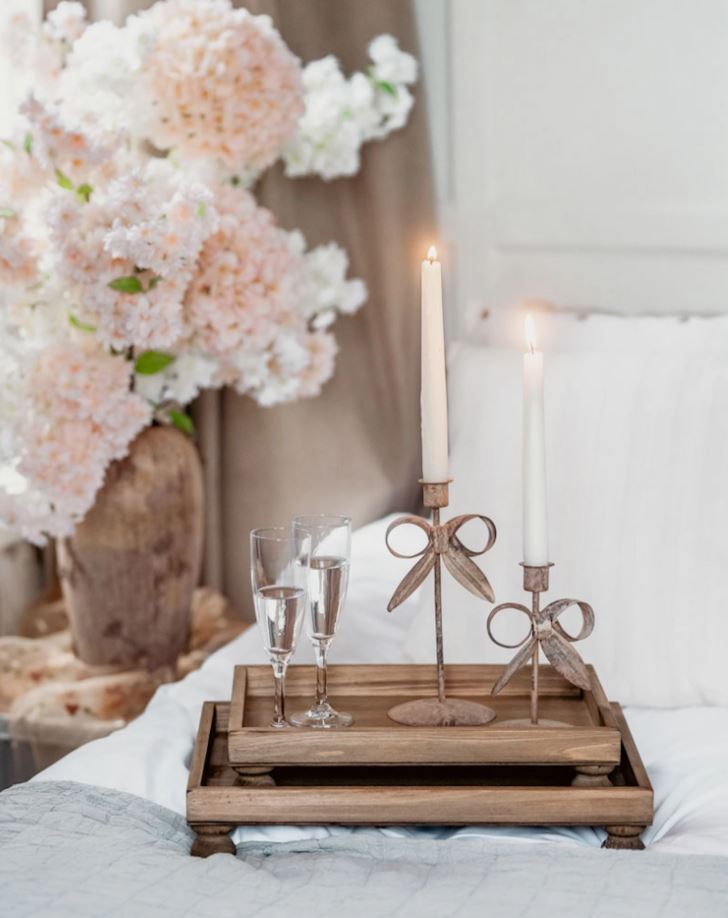 Lysestake Floral Beige 22 cm På lager Mars 2026