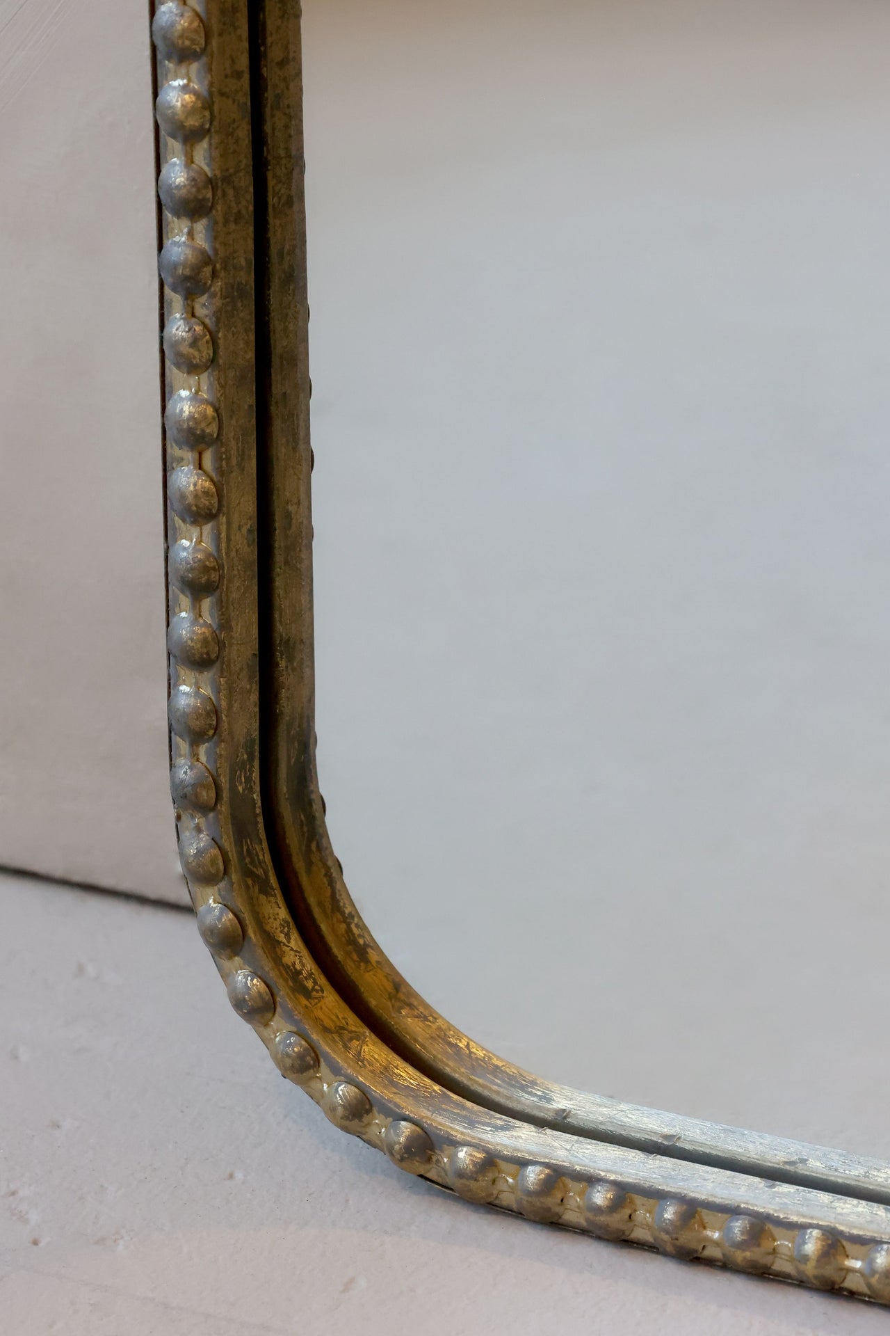 Veggspeil med rosett H95/L56/B4 cm