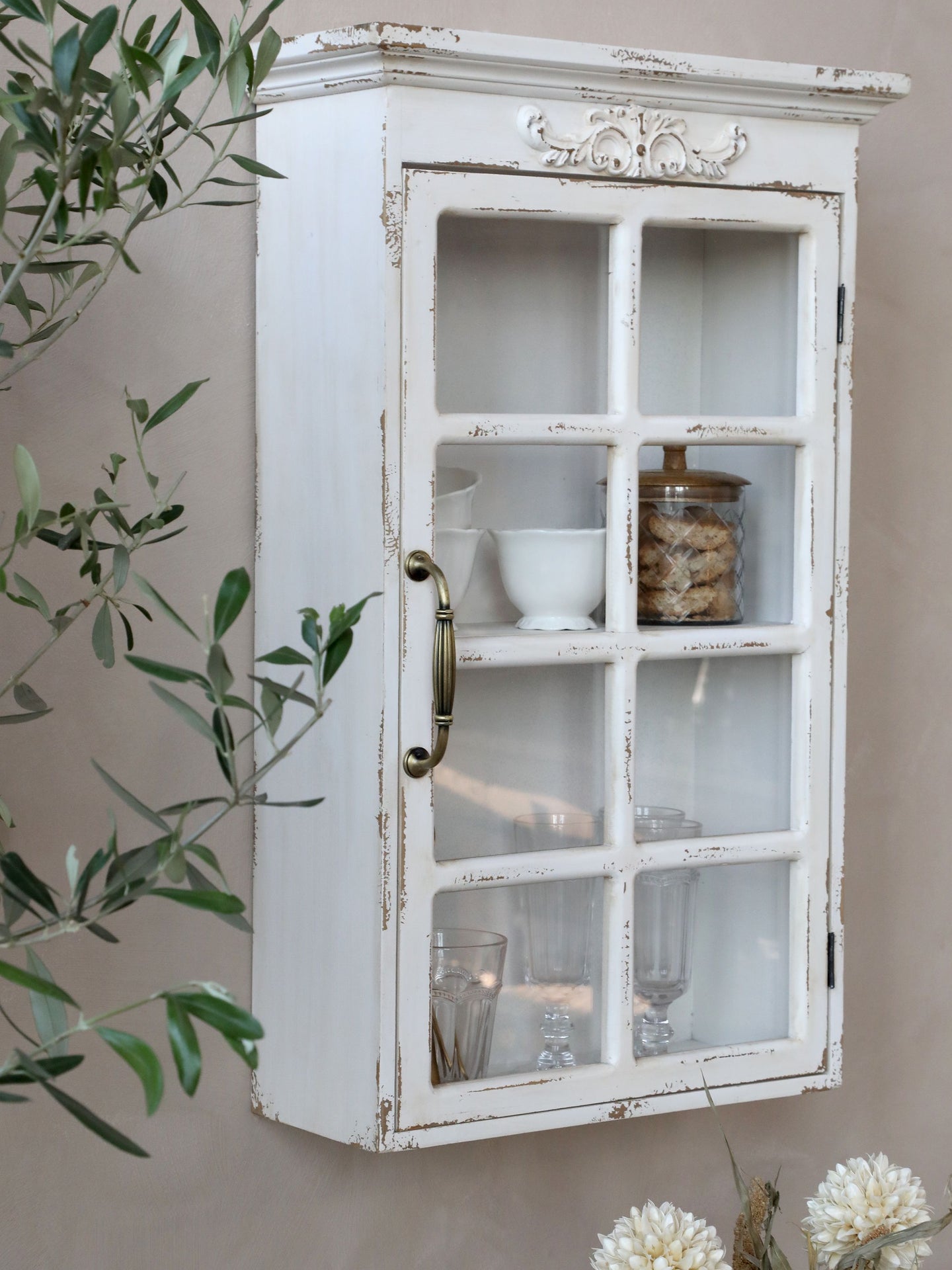 Chic Antique Veggskap med dekorasjon H70/L44/B17,5 cm antikk krem På lager august 2026