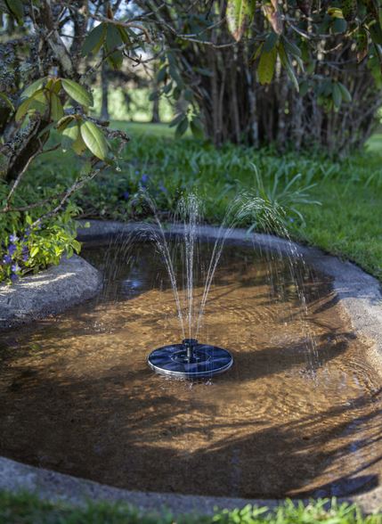 Hagebelysning Soldrevet Fontene