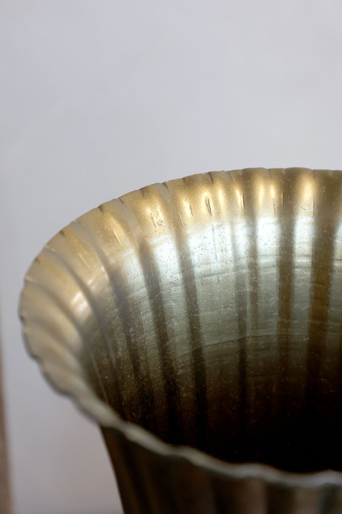 Blomsterpotte Pokal/Vase med spor H29,5/Ø11 cm