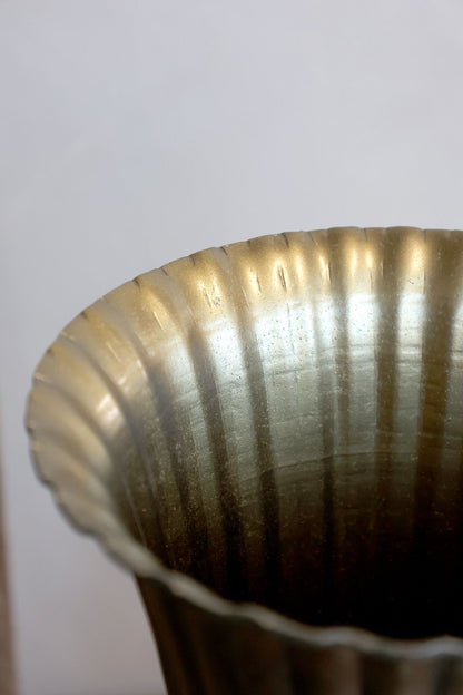 Blomsterpotte Pokal/Vase med spor H29,5/Ø11 cm