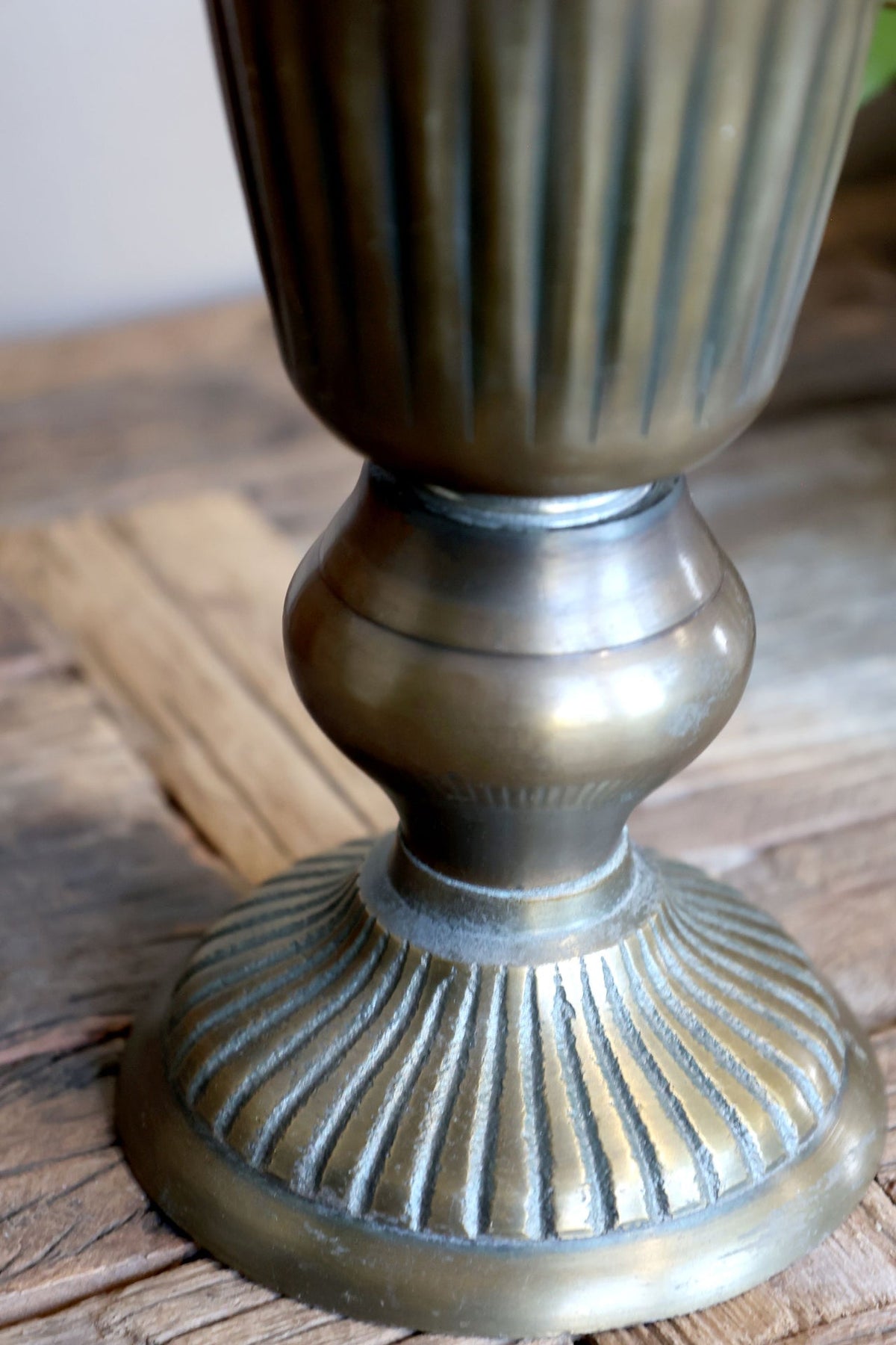 Blomsterpotte Pokal/Vase med spor H29,5/Ø11 cm