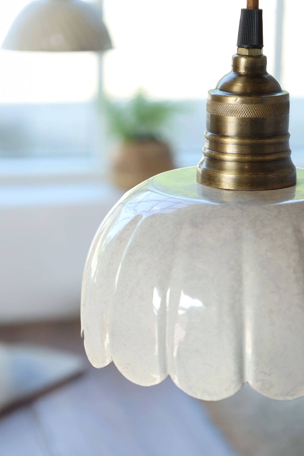 Taklampe Lunel Emalje H16/Ø18 cm krem