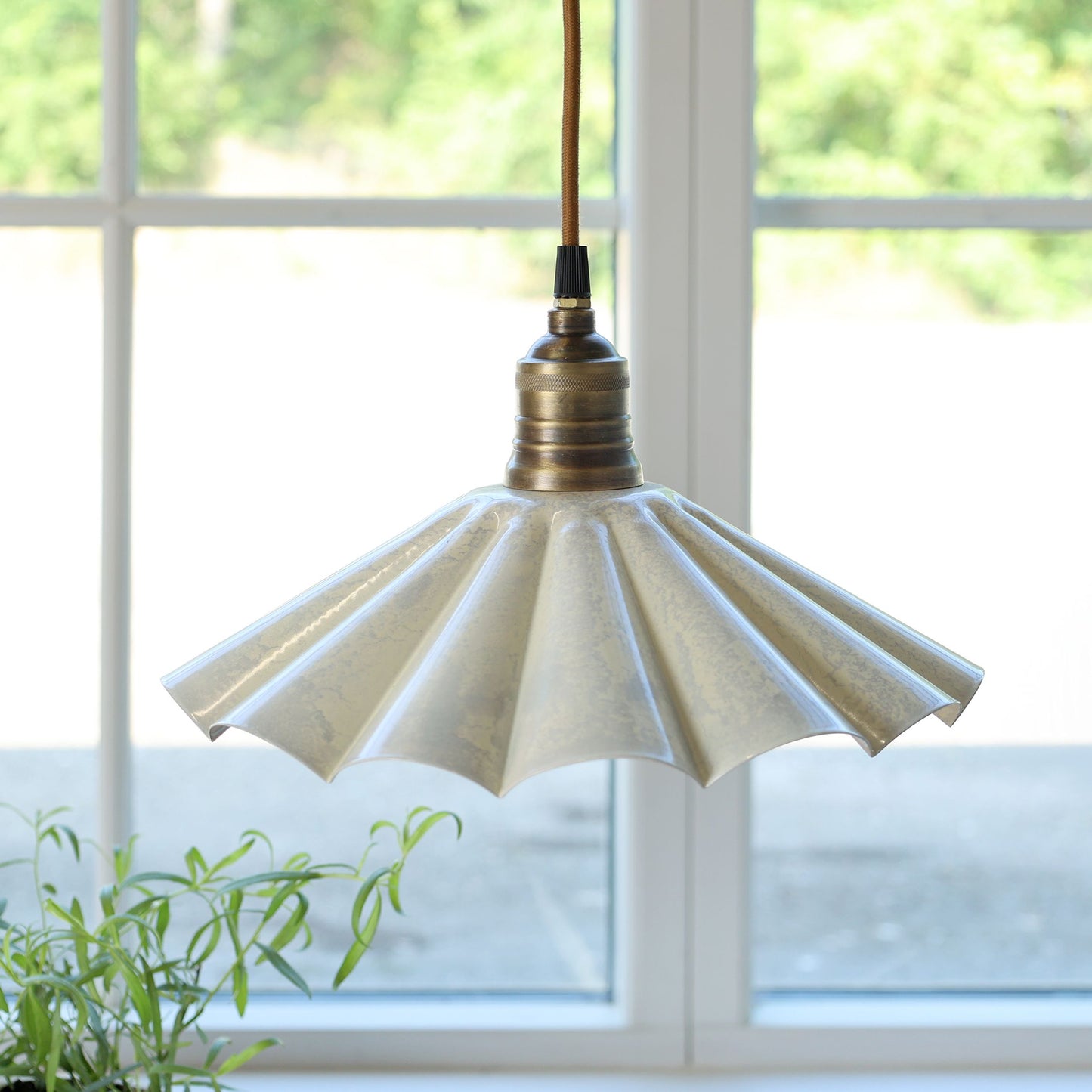 Taklampe Lunel Emalje H17/Ø30 cm krem