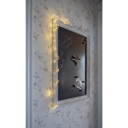 Batteridrevet belysning Ljusslinga Flower 140 cm