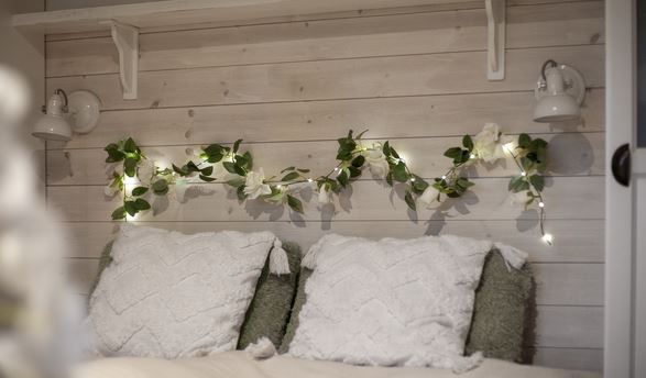 Div. belysning Lyslenke roser og blader 200 cm