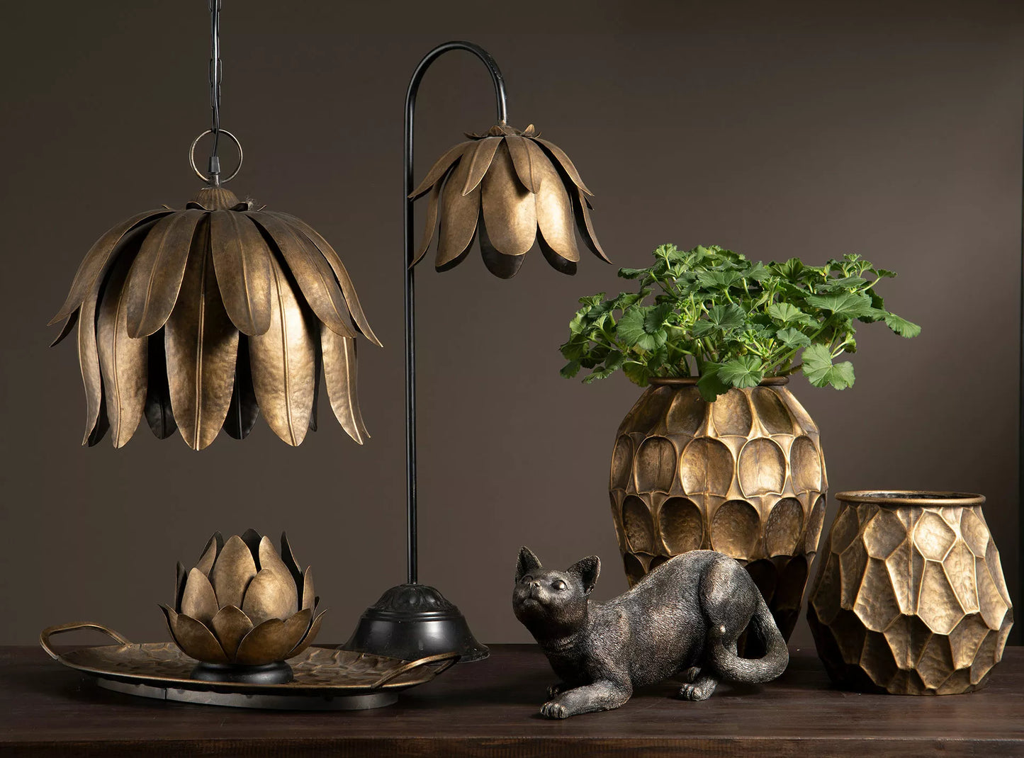 Bordlampe Vannlilje Svart / Messing
